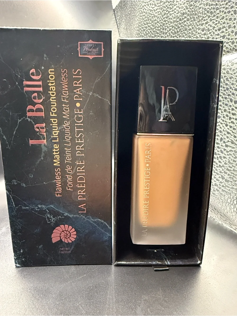 La Belle Flawless Matte Liquid Foundation - Warm Tan shade 5